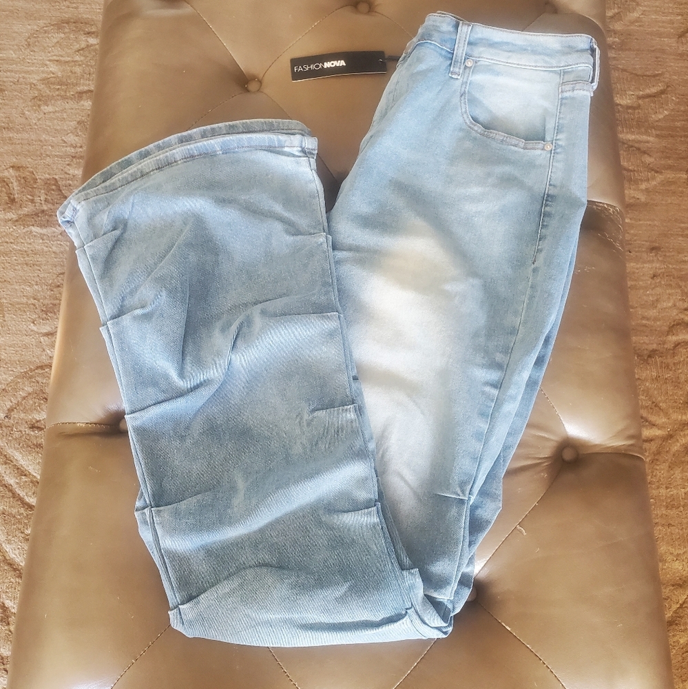 Fashion Nova! Womens Stacked  Bootcut Jeans With High Stretch Size 16!